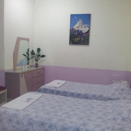 Hotel Diamante Inn Uriangato Esterno foto