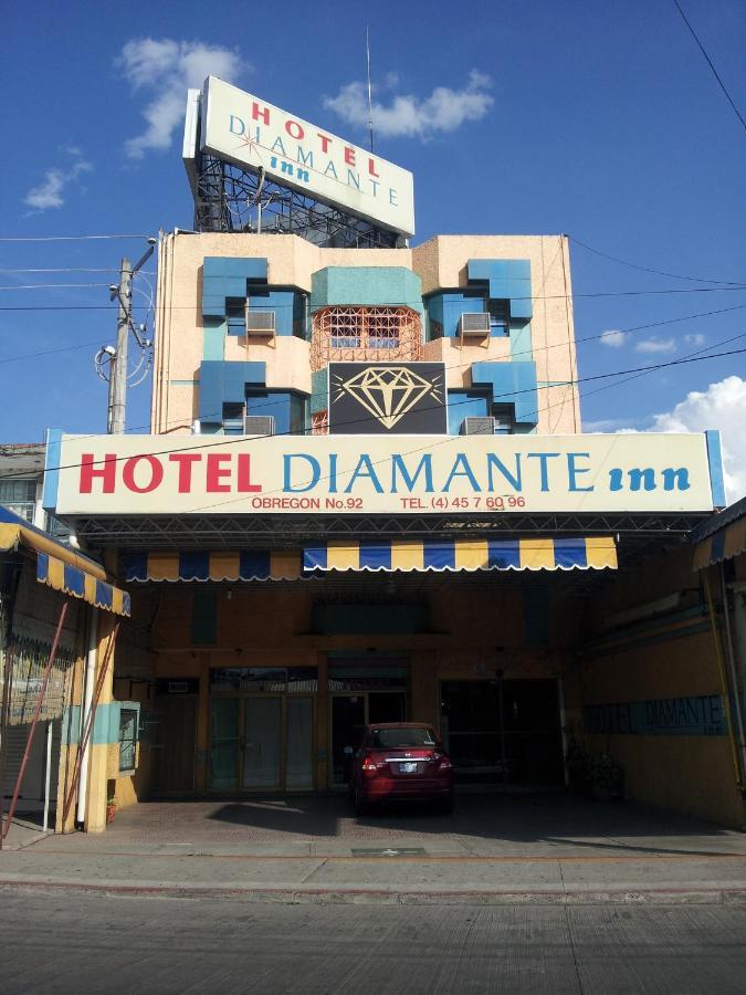 Hotel Diamante Inn Uriangato Esterno foto